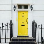 Vchodové dvere sú prvé, čo na svojom príbytku vidíte – rozhoduje teda dizajn, alebo bezpečnosť?